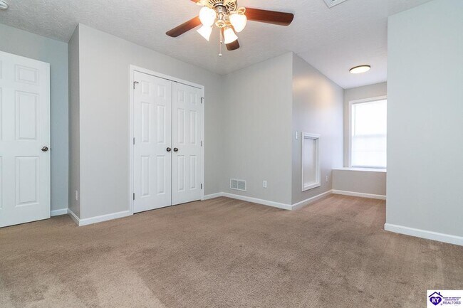 Building Photo - 134 Twin Lakes Dr
