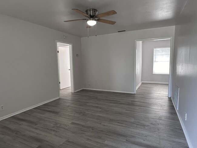 Building Photo - 5813 Norvel Dr