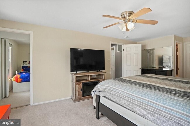 Building Photo - 2712 Advent Ct S