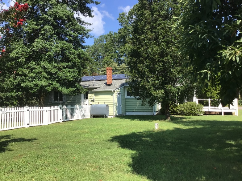 Building Photo - 43855 Bardmore Way
