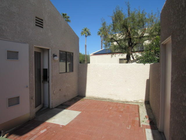 Building Photo - 34153 Emily Way