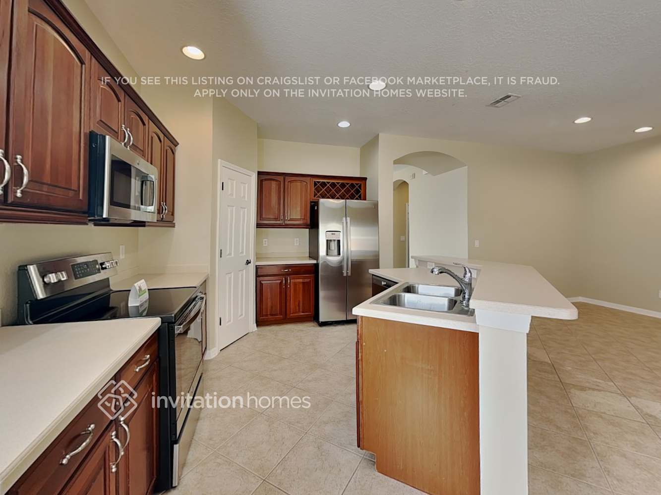 Building Photo - 9342 Beaufort Ct