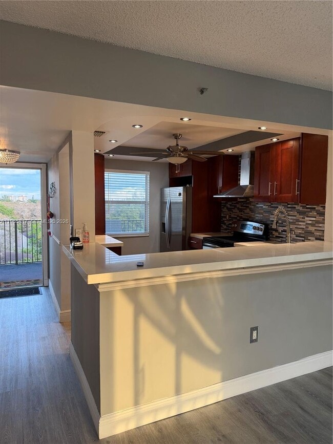 Building Photo - 3910 Inverrary Blvd