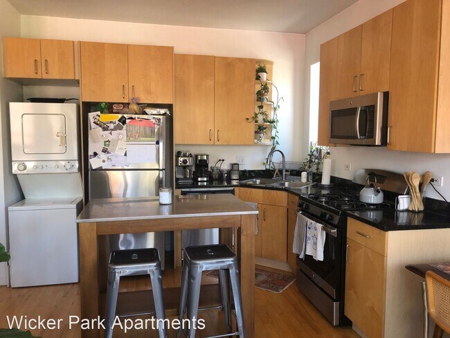 Building Photo - 1250 N Damen Ave