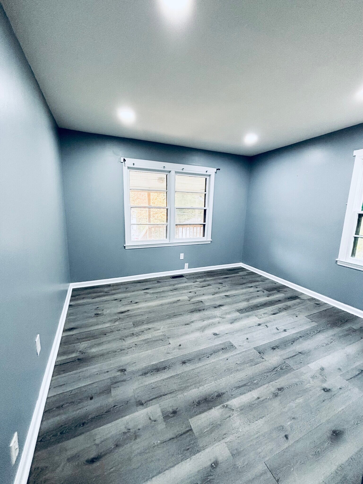 Building Photo - 800 West Ave