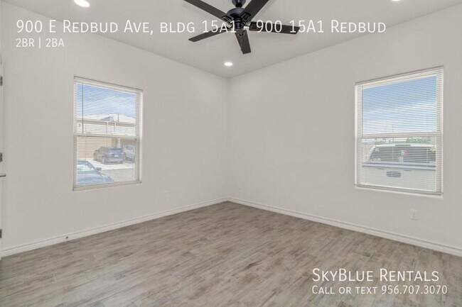 Building Photo - 900 E Redbud Ave