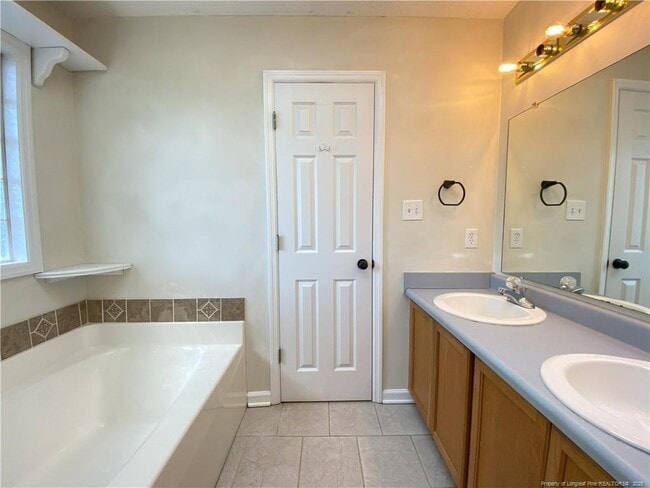 Building Photo - 58 Bermuda Trail