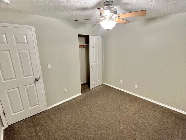 Building Photo - *MOVE-IN SPECIAL!*  Beaverton Home on Corner Lot with Attached Garage, Fenced Backyard, Deck