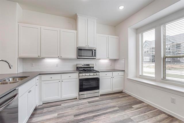 Building Photo - 389 Mule Deer Mews