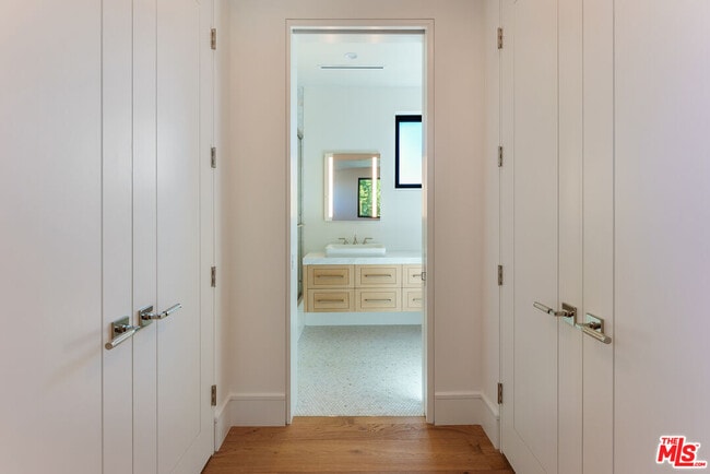 Building Photo - 382 Aderno Way