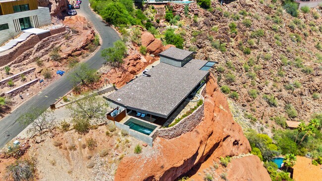 Building Photo - 4925 E Red Rock Dr