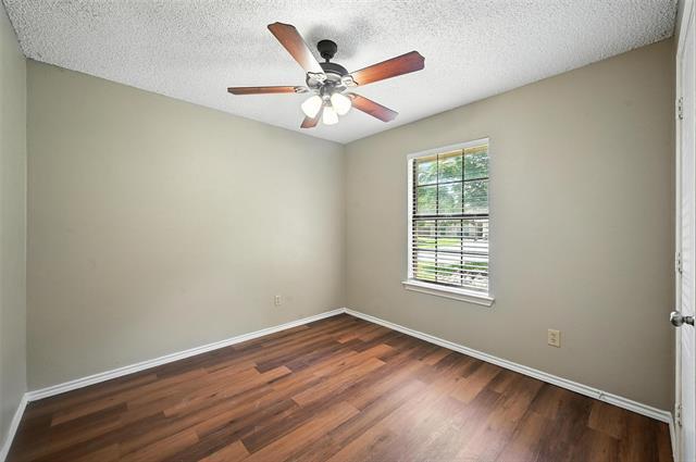 Building Photo - 115 Mesa Wood Dr