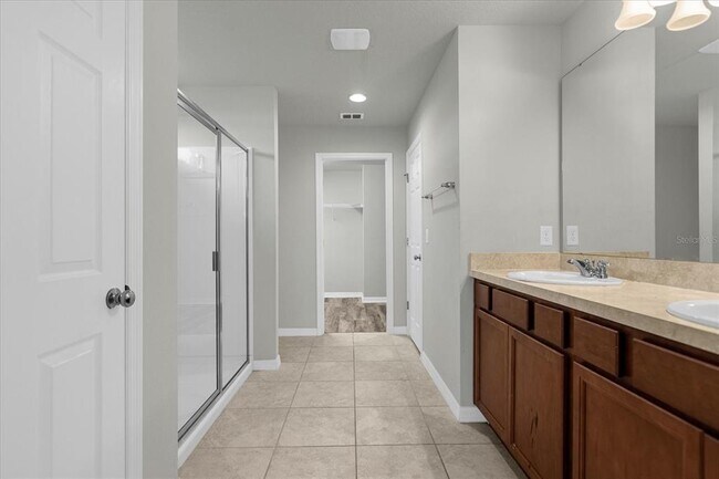 Building Photo - 3504 Southern Cross Lp