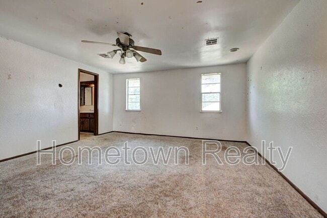 Building Photo - 7301 Edenborough Dr