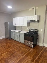 Building Photo - 501 W 7th St