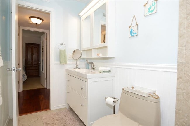 Building Photo - 213 Sea Horse Dr SE