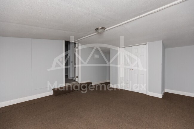 Building Photo - 5736 Teeler Ave