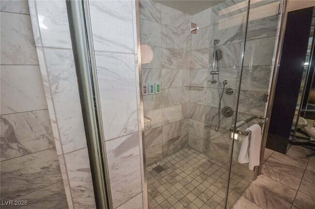 Building Photo - 4381 W Flamingo Rd