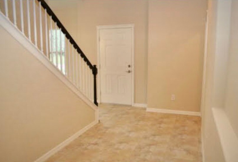 Foyer - 15715 Starling Dale Ln