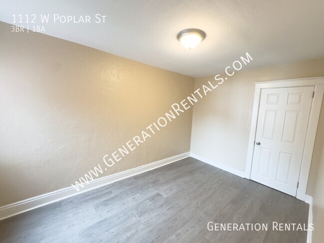 Building Photo - 1112 W Poplar St