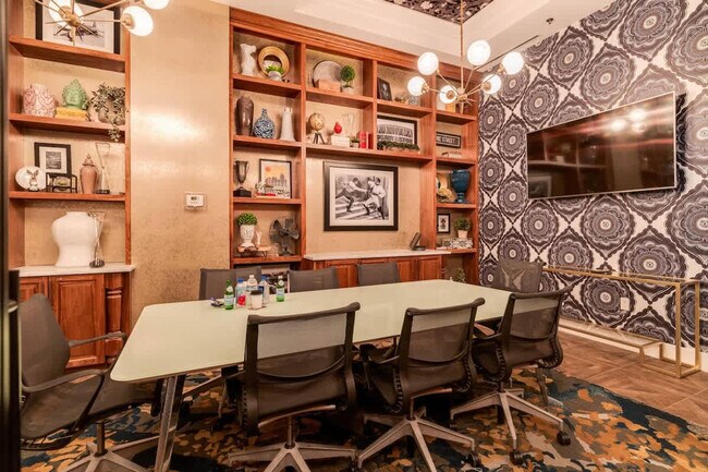 Building Photo - 309 Vine St