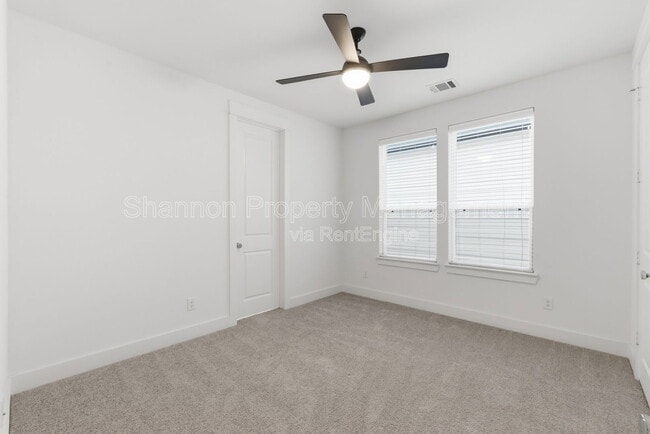 Building Photo - 4605 Lavatera St