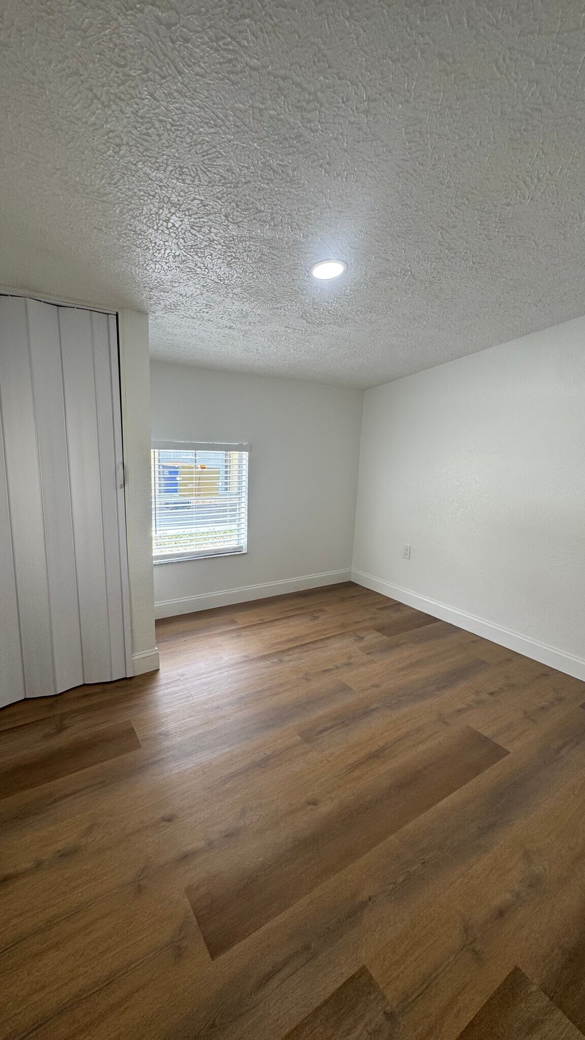 Building Photo - 2203 Ave Q