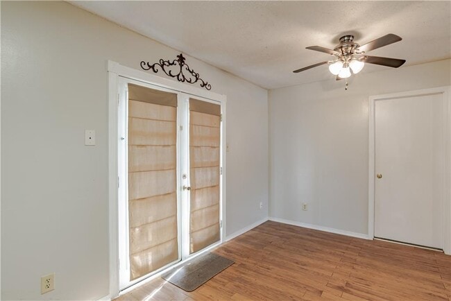 Building Photo - 6075 Quail Run S