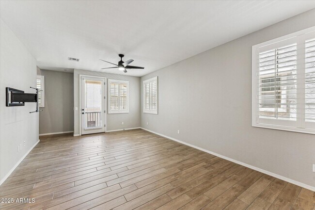 Building Photo - 1731 E Chelsea Ln
