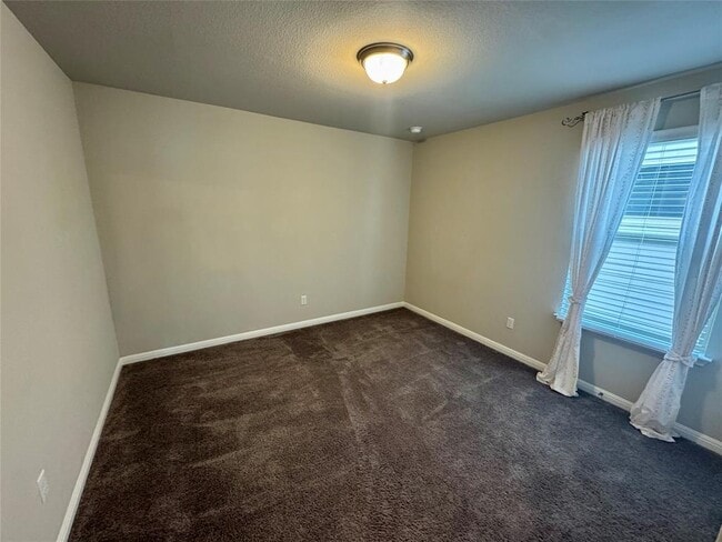 Building Photo - 120 Buckthorn Dr