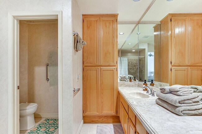 Building Photo - 29695 Circle R Greens Dr