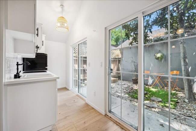 Building Photo - 1307 W St