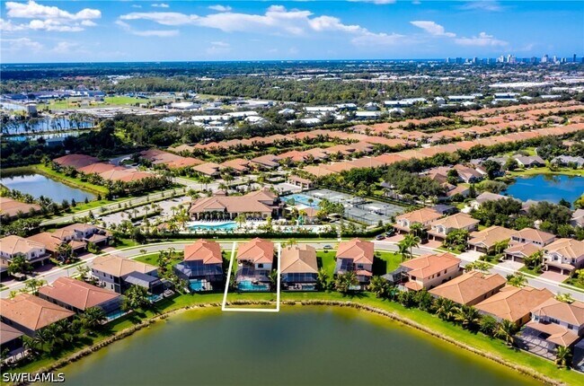 Building Photo - 13755 Luna Dr