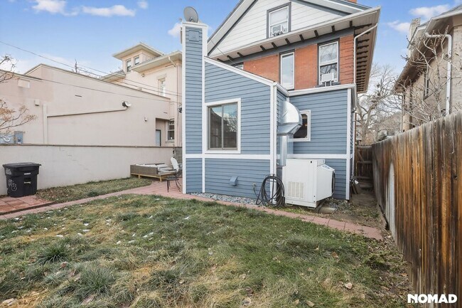 Building Photo - 912 N Clarkson St