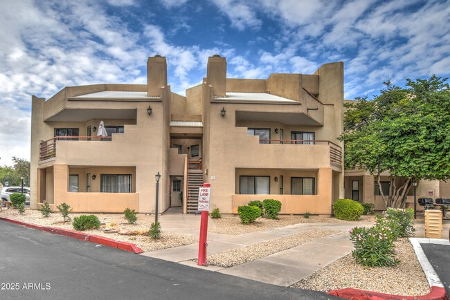 Building Photo - 4850 E Desert Cove Ave