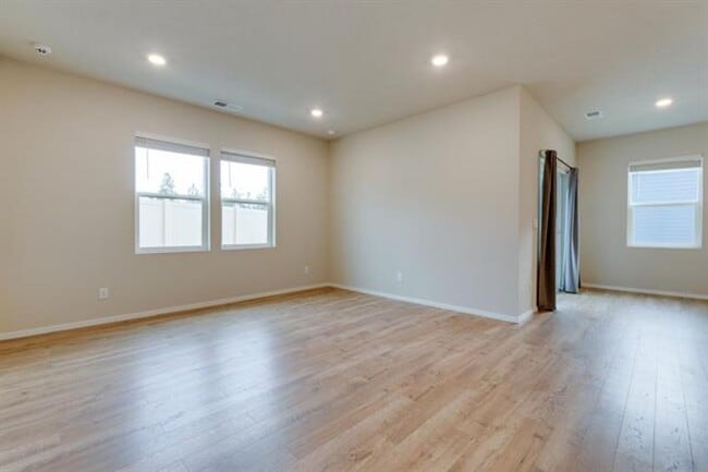 Building Photo - 8207 S Avery Rd