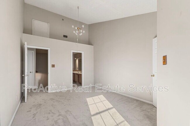 Building Photo - 300 Yarmouth St