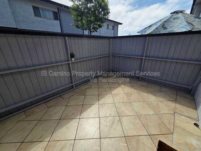 Building Photo - 2520 Graham Ave