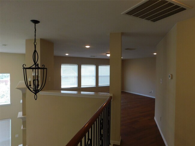Building Photo - 5527 Baron Ridge Ln