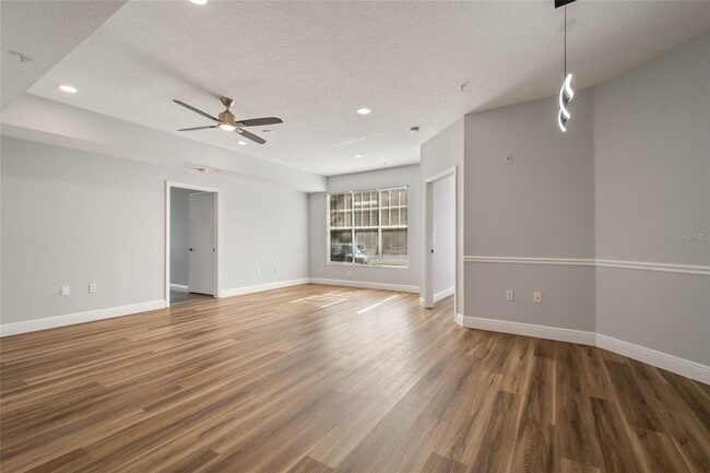 Building Photo - 5542 Metrowest Blvd