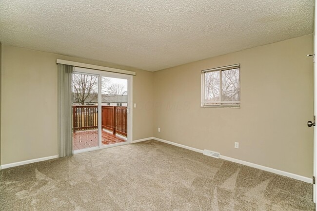 Building Photo - 6464 Firethorn Ave