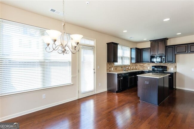Building Photo - 2263 Spicy Pine Dr