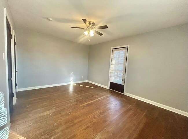 Building Photo - 3310 Stanhope Ave