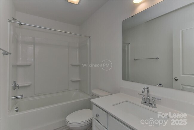 Building Photo - 561 Scotch Meadows Loop