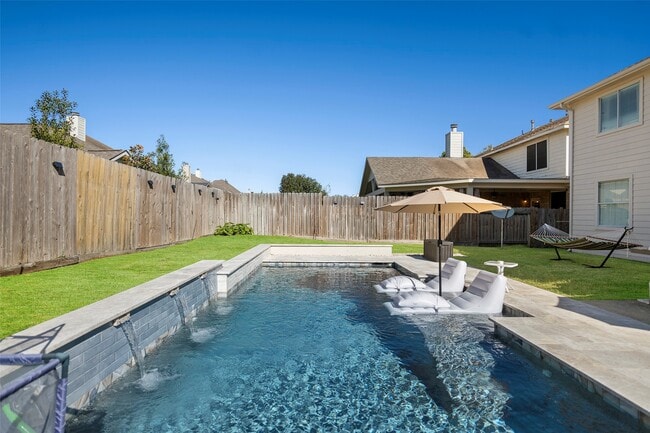 Building Photo - 20907 Wind Field Ln