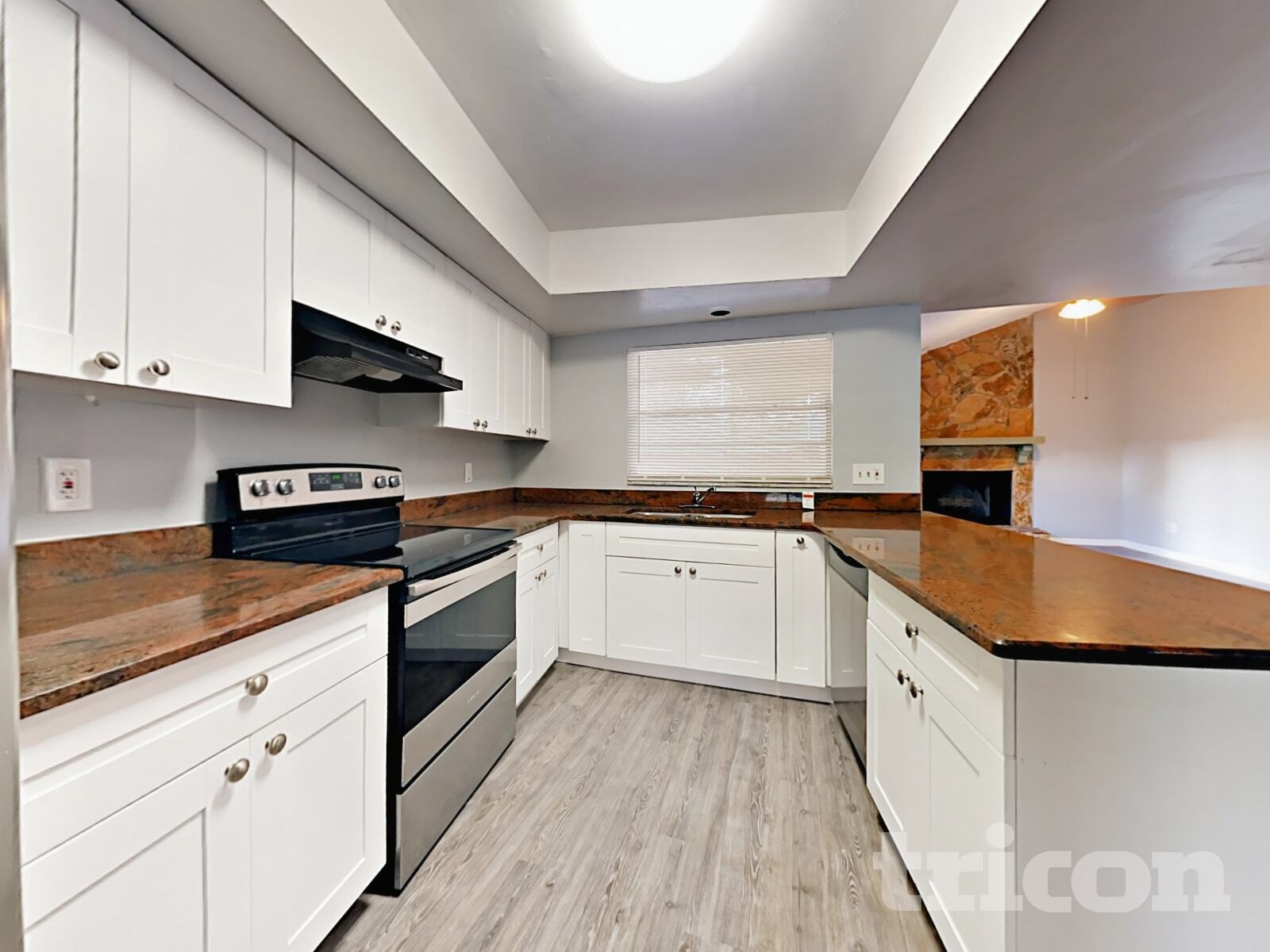 Building Photo - 603 Ephrata Dr