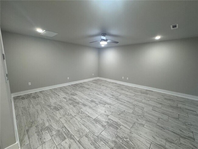 Building Photo - 500 Ryder St