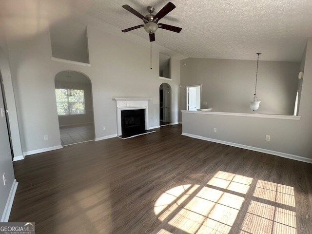 Building Photo - 10650 Daisy Cove