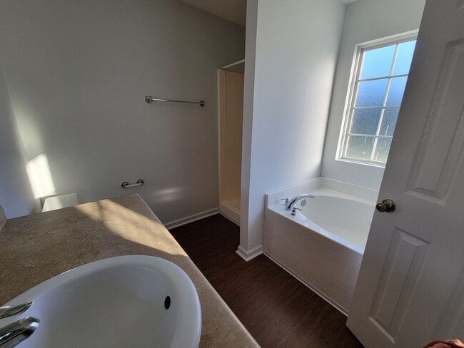 Building Photo - 6446 Swallowtail Dr