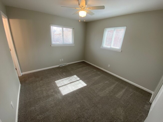 Building Photo - Updated Ranch Style Home